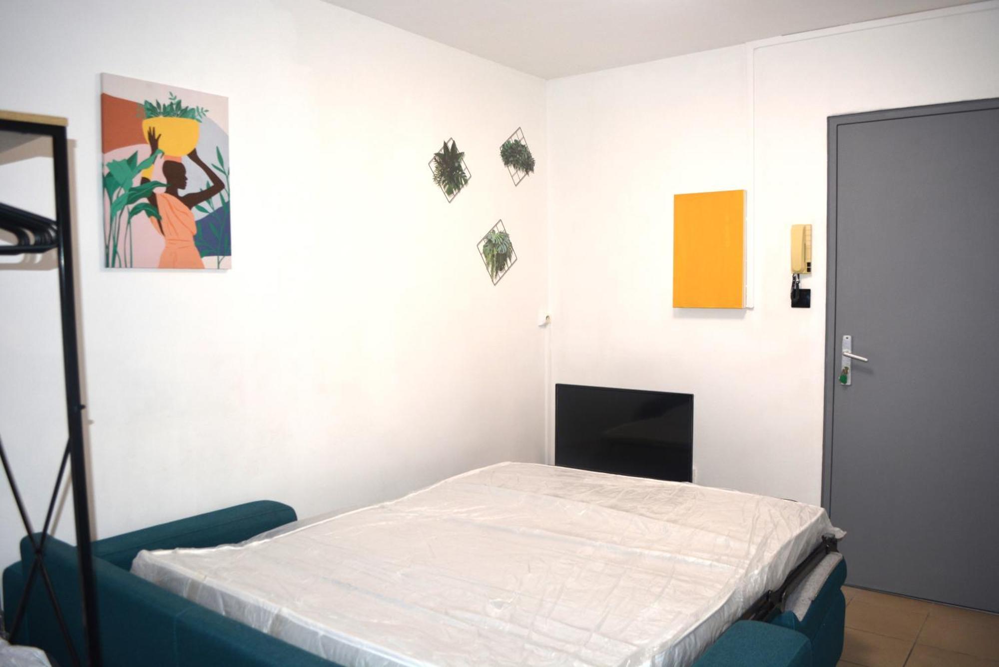 סיינט דניס Comme Chez Soi - Studio Tout Equipe - By Sister Home מראה חיצוני תמונה